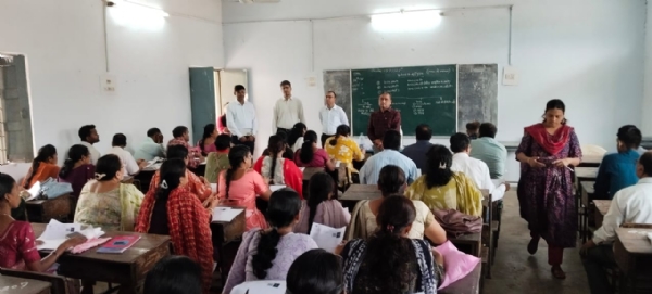 कोरबा कलेक्टर ने विद्युत गृह विद्यालय में बीएलओ को दिए जा रहे एसआईआर प्रशिक्षण का किया निरीक्षण कोरबा कलेक्टर ने विद्युत गृह विद्यालय में बीएलओ को दिए जा रहे एसआईआर प्रशिक्षण का किया निरीक्षण