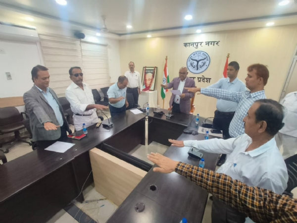 सरदार पटेल का रियासतों के एकीकरण से लेकर सिविल प्रशासन की मजबूत नींव रखने में अहम योगदान सरदार पटेल का रियासतों के एकीकरण से लेकर सिविल प्रशासन की मजबूत नींव रखने में अहम योगदान