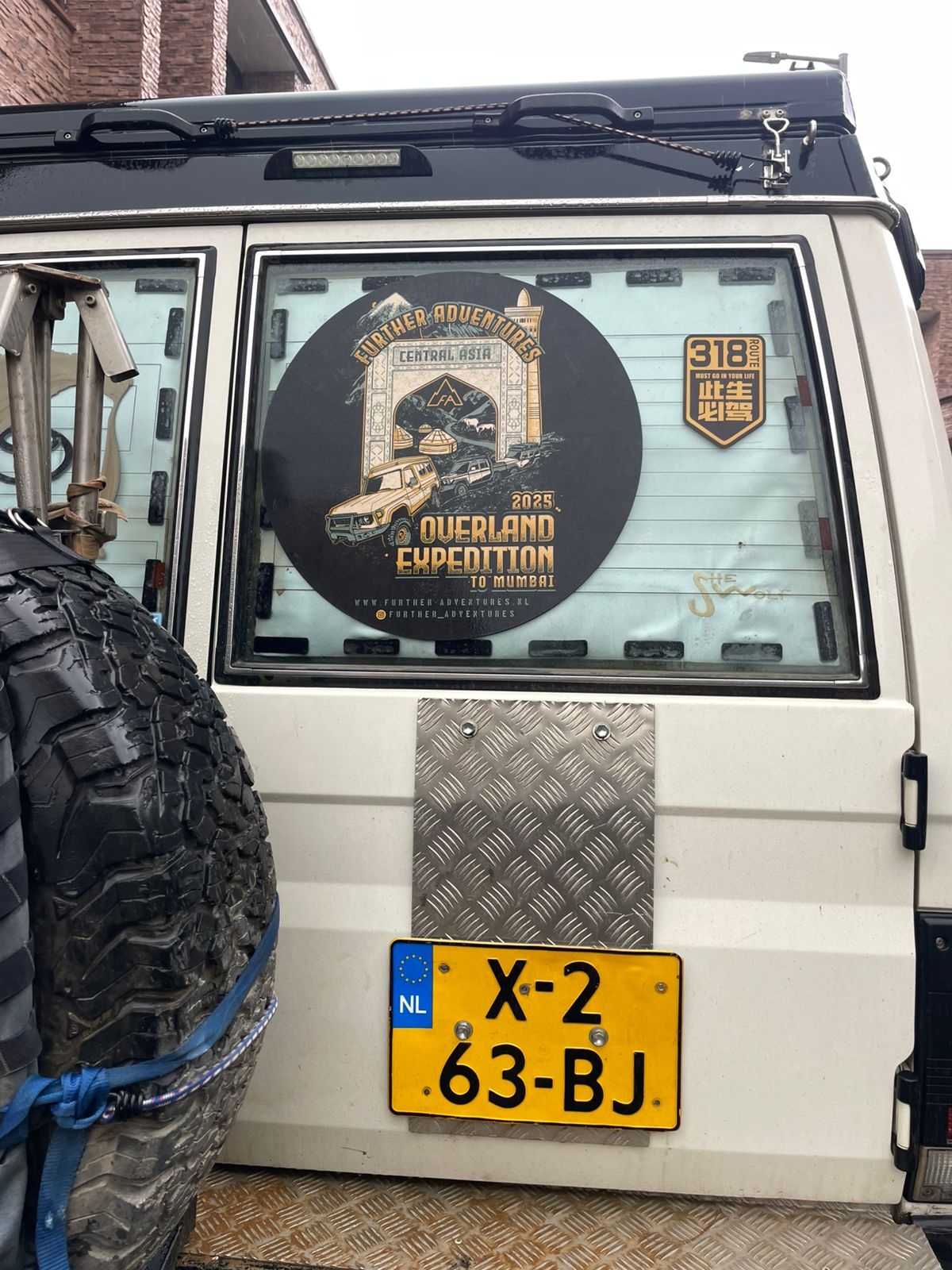 स्वयं की विदेशी गाड़ियां स्वयं की विदेशी गाड़ियां