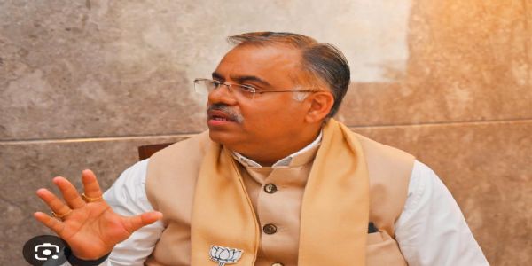 (संशोधन) सिख श्रद्धालुओं को ननकाना साहिब जाने देने का मोदी सरकार का फैसला स्वागत योग्य : चुग