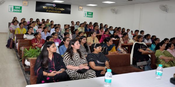फतेहाबाद : महिलाओं में सर्वाइकल कैंसर गंभीर बीमारी, जागरूकता व टीकाकरण जरूरी : डॉ. जानकी चौधरी
