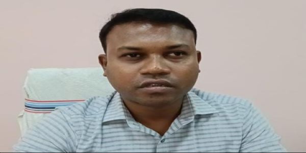 वेतन घोटाला के आरोप में तीन शिक्षकों का डीईओ ने रोका वेतन, मांगा स्पष्टीकरण