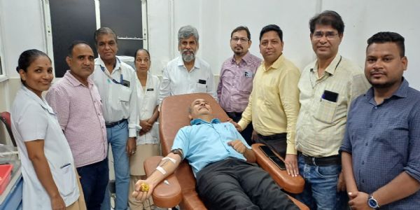 ठाणे ने रक्तदान में इतिहास रचा, 130 शिविरों में 5211 बैग जमा