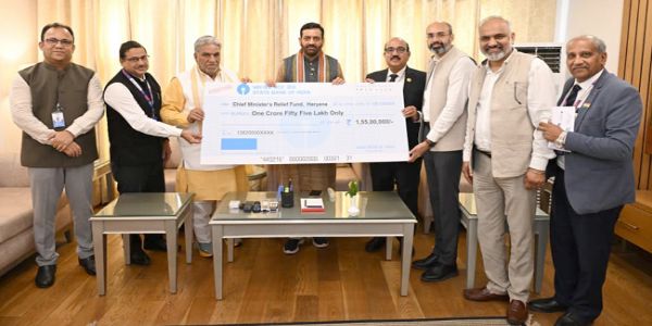 एसबीआई ने मुख्यमंत्री राहत कोष में दिए 1.55 करोड़