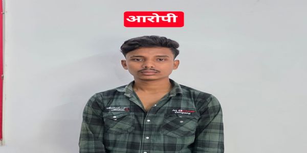 धारदार हथियार लहराकर लोगों को डराने वाले आरोपित गिरफ्तार
