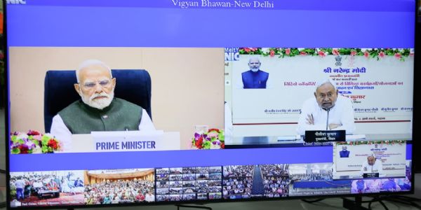 प्रधानमंत्री ने बिहार के युवाओं से किया संवाद,नीतीश कुमार ने राज्य के विकास में योगदान के लिए दिया धन्यावाद