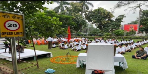 गणवेशधारी स्वयंसेवकों ने राष्ट्रभक्ति, सेवा और समर्पण का किया प्रदर्शन