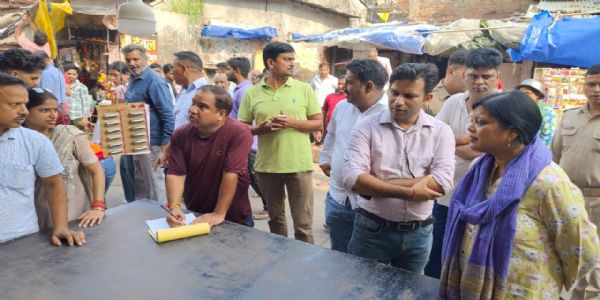 शहर से हटाया अतिक्रमण, व्यापारियों पर 25 हजार का चालान, हर बार महज औपचारिकता तक सिमट जाता है अभियान