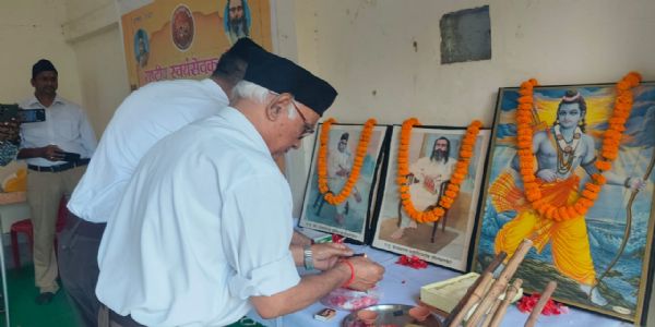 सरसंघचालक के दायित्व पर रहते हुए हेडगेवार स्वतंत्रता संग्राम आंदोलन में जेल गए: त्रिलोक