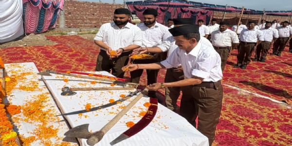 संघ शताब्दी वर्ष पर कालाअम्ब में स्वयंसेवकों ने किया पथ संचलन