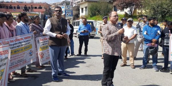 नशा मुक्ति के लिए सड़क पर उतरे जज, चलाया जागरूकता अभियान