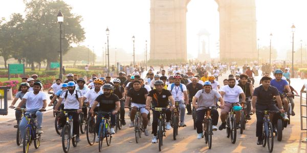 मांडविया ने फिट इंडिया संडे ऑन साइकिल के 43वें संस्करण का नेतृत्व किया