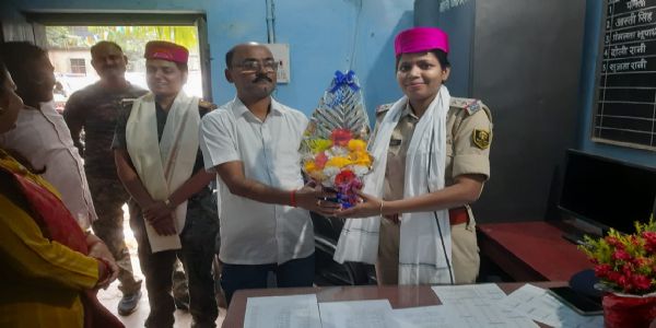 नये महिला थानाध्यक्ष ने किया पदभार ग्रहण