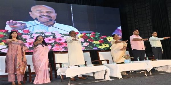 वरिष्ठजन का सम्मान ही विकसित भारत का आधार: केन्द्रीय मंत्री डॉ वीरेंद्र कुमार