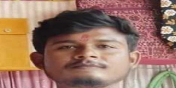 लिव-इन रिलेशन में रह रहे युवक ने की खुदकुशी