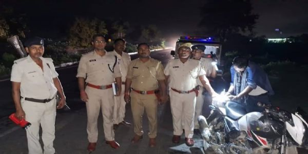 दरभंगा पुलिस की रातभर सक्रियता, संदिग्ध स्थलों पर रखी गई विशेष निगरानी