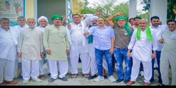 पानीपत के इसराना अनाज मंडी में किसानों का प्रदर्शन