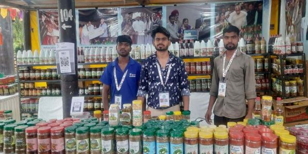 फरीदाबाद : मेले में स्वदेशी व घर के स्वाद से भरपूर अचार और मुरब्बा बने लोगों की पसंद