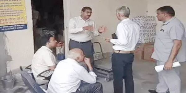 सोनीपत में अवैध पटाखा गोदाम पर सीएम फ्लाइंग की रेड, पटाखे बरामद