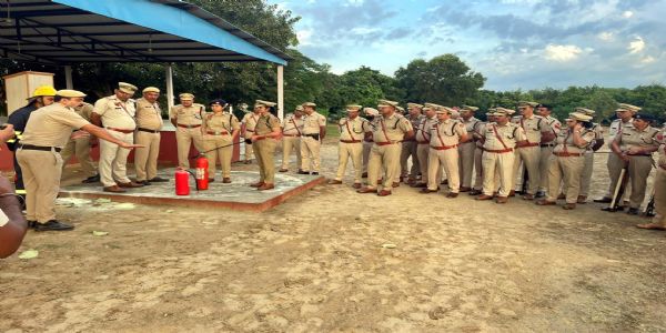 फतेहाबाद पुलिस ने फायर सेफ्टी अवेयरनेस व दंगा-रोधक मॉक ड्रिल का किया आयोजन