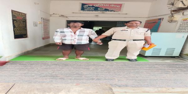 बलरामपुर : नाबालिग के अपहरण व दुष्कर्म के आरोप में युवक गिरफ्तार