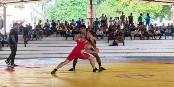 मंगला राय राष्ट्रीय कुश्ती: चौथी पीढ़ी के पहलवानों ने अखाड़ा राेशन किया, रोमांचक मुकाबलों में दमखम दिखा