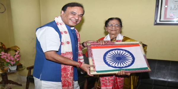 मुख्यमंत्री ने दी पूर्व केंद्रीय मंत्री बिजया चक्रवर्ती को जन्मदिन की शुभकामनाएं