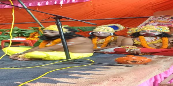 सीता मैया वन गमन, लवकुश कांड का मंचन देख भाव विभोर हुए भक्त