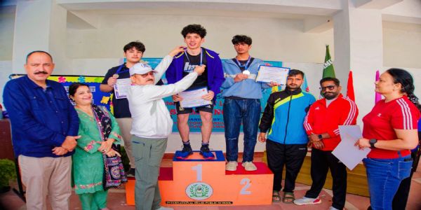 जम्मू में अंतर-जिला तैराकी चैम्पियनशिप में युवाओं ने दिखाया जलवा