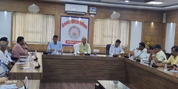 तीसवें दीक्षांत समारोह की तैयारी को लेकर समिति के संयोजकों के साथ कुलपति ने की बैठक