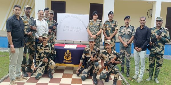 बीएसएफ ने भारत-बांग्लादेश सीमा पर सोने की तस्करी की कोशिश नाकाम की