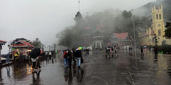 हिमाचल में बर्फबारी और बारिश का दौर जारी, माइनस में पारा, येलो अलर्ट