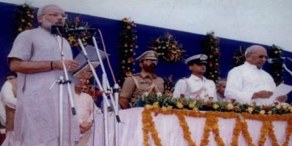 नरेन्द्र मोदी ने शासन प्रमुख के 25वें वर्ष में प्रवेश पर देशवासियों के प्रति कृतज्ञता प्रकट की