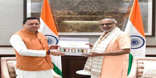 (फोटो) मुख्यमंत्री ने नई दिल्ली में उपराष्ट्रपति से की भेंट
