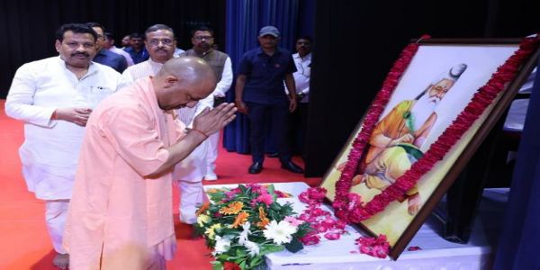 महापुरुषों की परम्परा के भाग्य विधाता हैं महर्षि वाल्मीकिः सीएम योगी