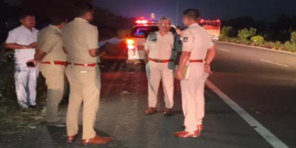 मंदिर जा रहे श्रद्धालुओं को निजी बस ने कुचला, 3 की मौत,4 घायल