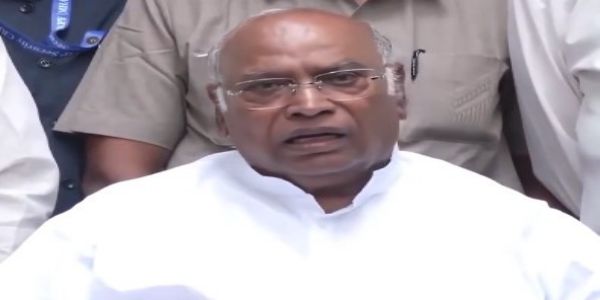 मुख्य न्यायाधीश पर हमले की कोशिश निंदनीय, आरोपी वकील को मिले सजा: खरगे