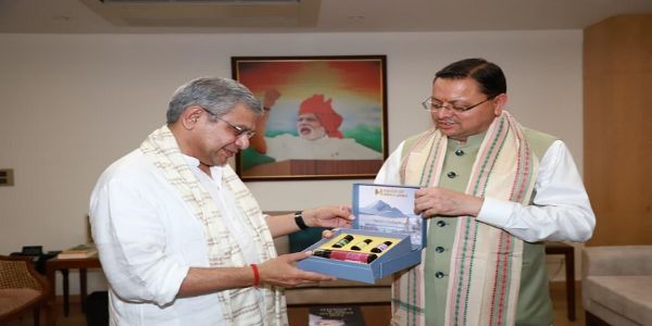 मुख्यमंत्री ने रेल मंत्री से की भेंट, हरिद्वार-दून रेल लाइन दोहरीकरण कार्य का व्यय भार वहन का किया अनुरोध