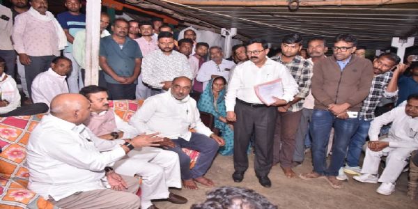 मप्रः उप मुख्यमंत्री शुक्ल ने आमला में पीड़ित परिवारों से मुलाकात कर दी सांत्वना