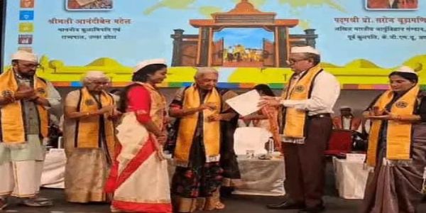 काशी विद्यापीठ के दीक्षांत समारोह में छात्रों के मुकाबले छात्राओं को मिले अधिक स्वर्ण पदक