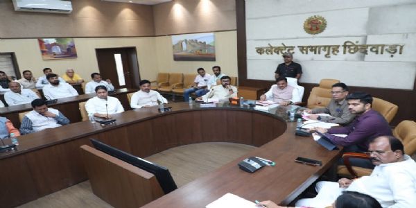 मप्र में कफ सिरप से अब तक 20 बच्चों की मौत, छिंदवाड़ा में सिविल सर्जन को हटाया