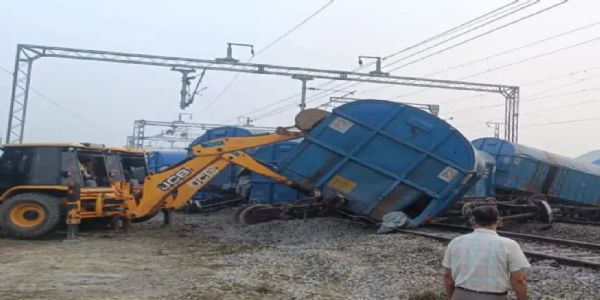 राजस्थानः सीकर के श्रीमाधोपुर के नजदीक मालगाड़ी पटरी से उतरी