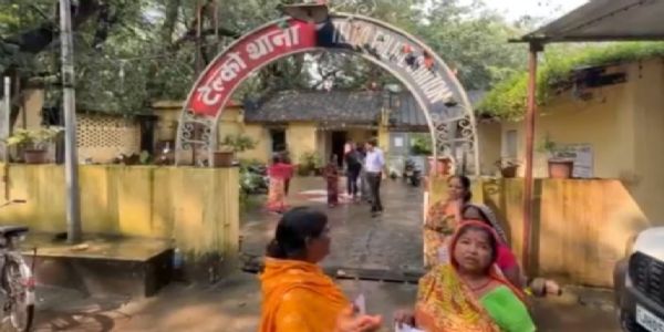 चिटफंड खेल रही 20 महिलाएं चिटिंग का शिकार, लगा रही थाने का चक्कर