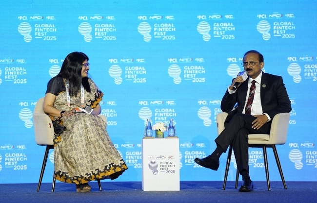 ग्लोबल फिनटेक फेस्ट में फिनटेक की भूमिका पर चर्चा करते एसबीआई के चेयरमैन
