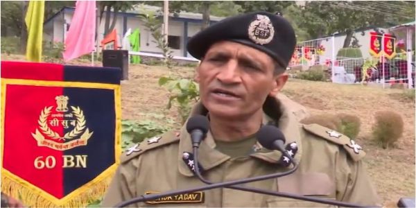 आतंकवादी नियंत्रण रेखा के दूसरी ओर लॉन्च पैड्स पर घात लगाए बैठे हैं-आईजी अशोक यादव