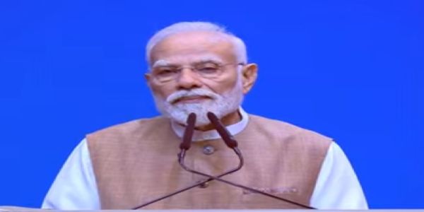 कार्यक्रम को संबोधित करते प्रधानमंत्री
