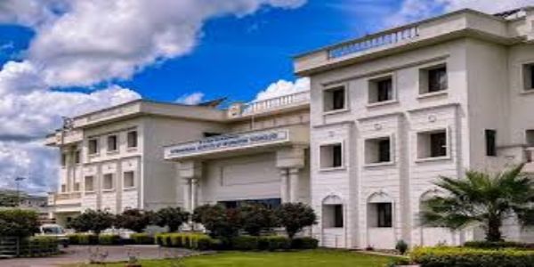 नवा रायपुर में स्थित भारतीय सूचना प्रौद्योगिकी संस्थान ट्रिपल आईटी