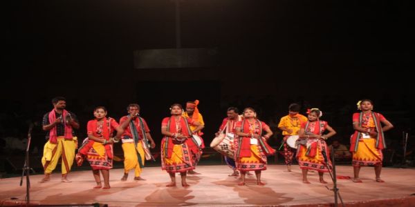 जवाहर कला केंद्र: राष्ट्रीय लोक नृत्य समारोह में दिखे देशभर की लोक संस्कृति के अनूठे रंग