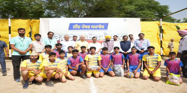 केजरीवाल व भगवंत मान ने पंजाब में शुरू किया 3100 स्टेडियमों के निर्माण का प्रोजेक्ट