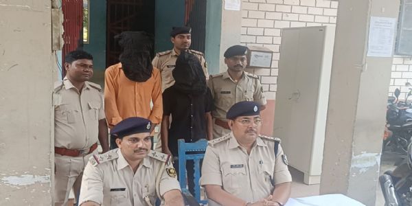 देशी कट्टा और मोटरसाइकिल के साथ दो अपराधी गिरफ्तार